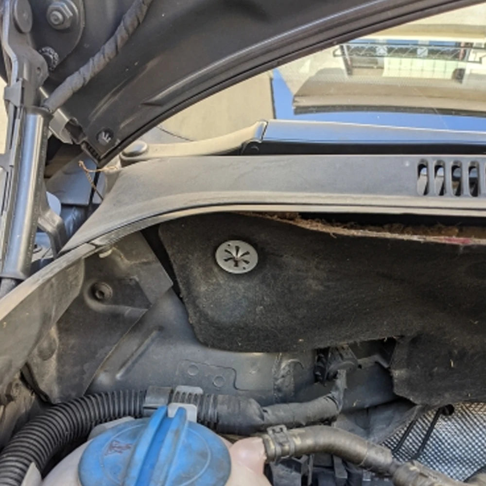 Car Seat Metal Clamping Plate Washer Cover Mounting Clips Heat Shield Insulation Gasket Pad Fixing Buckle For Audi Ford Skoda VW